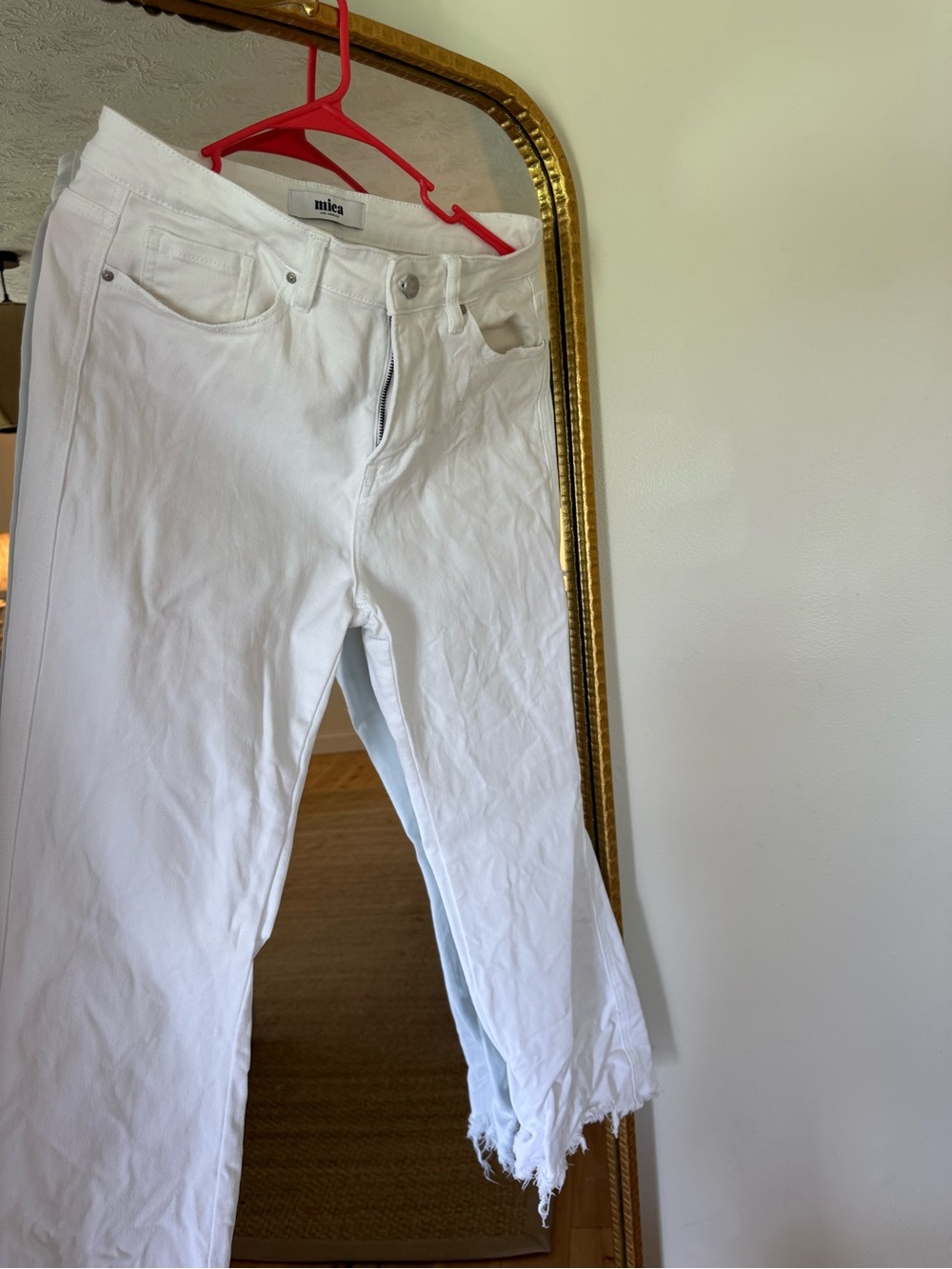 Mita White Cropped Jeans with Raw Hem